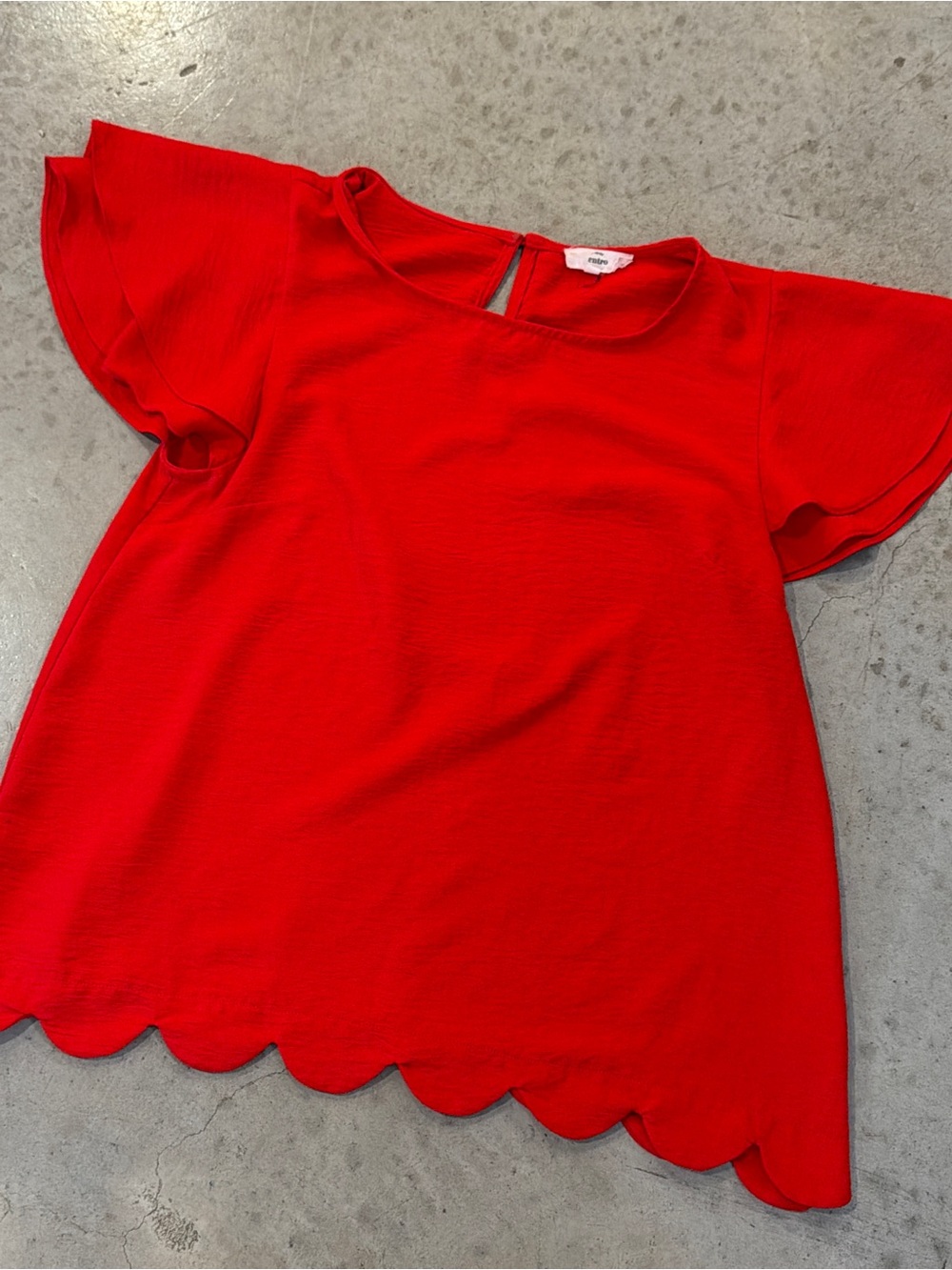 Red Scallop-Hem Top - Classic Short Sleeve